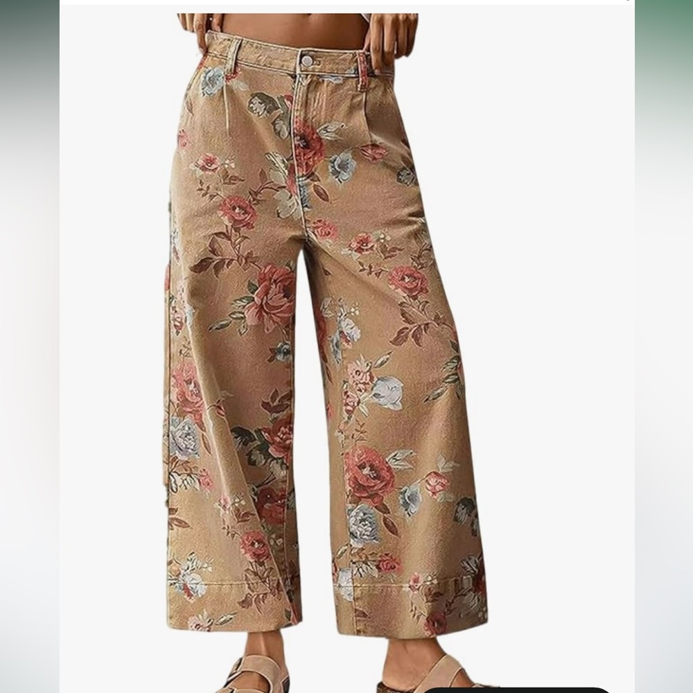 NWT cropped wide leg jeans. Xs or medium